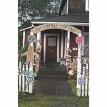 Entrance to Seaside Museum's Butterfield Cottage